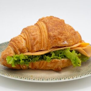 Croissant with Turkey |  كرواسون بالديك الرومي
